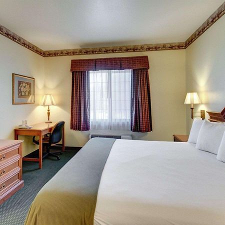 Quality Inn & Suites - Glen Rose Exteriör bild
