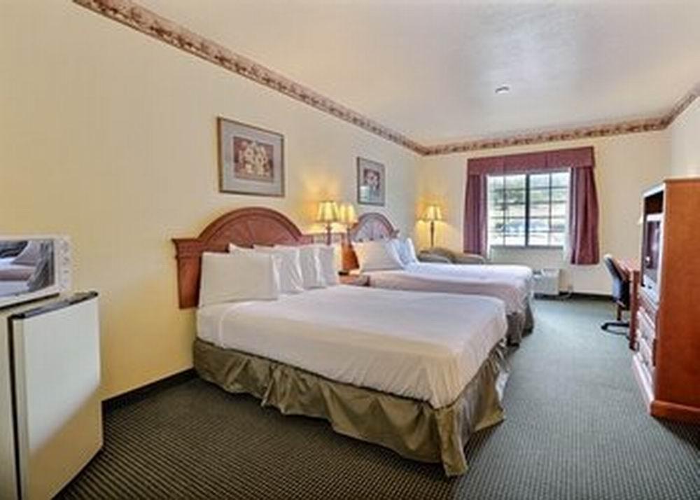 Quality Inn & Suites - Glen Rose Exteriör bild