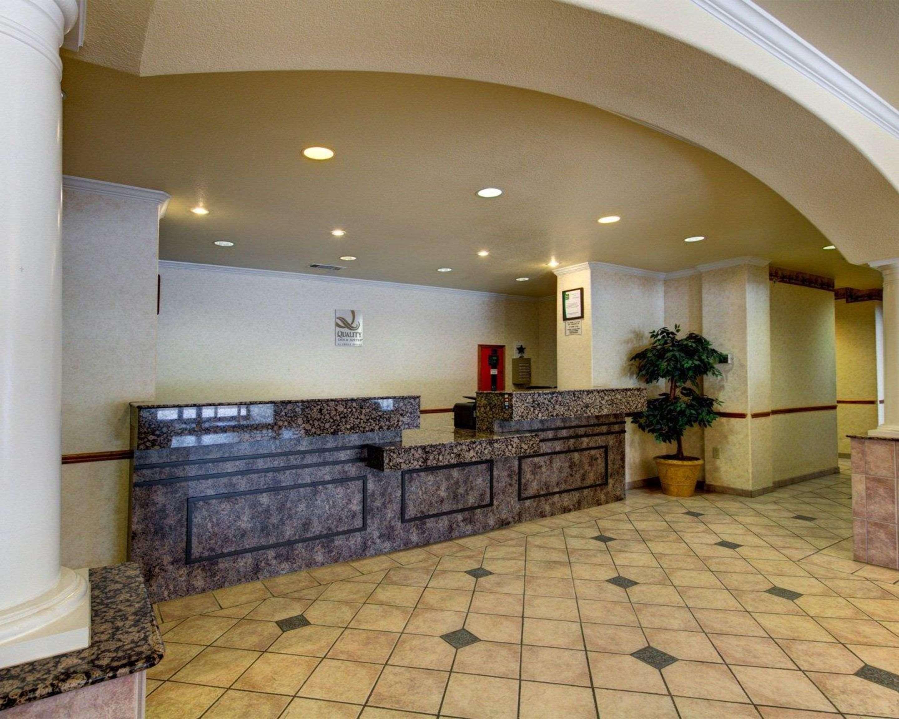 Quality Inn & Suites - Glen Rose Exteriör bild