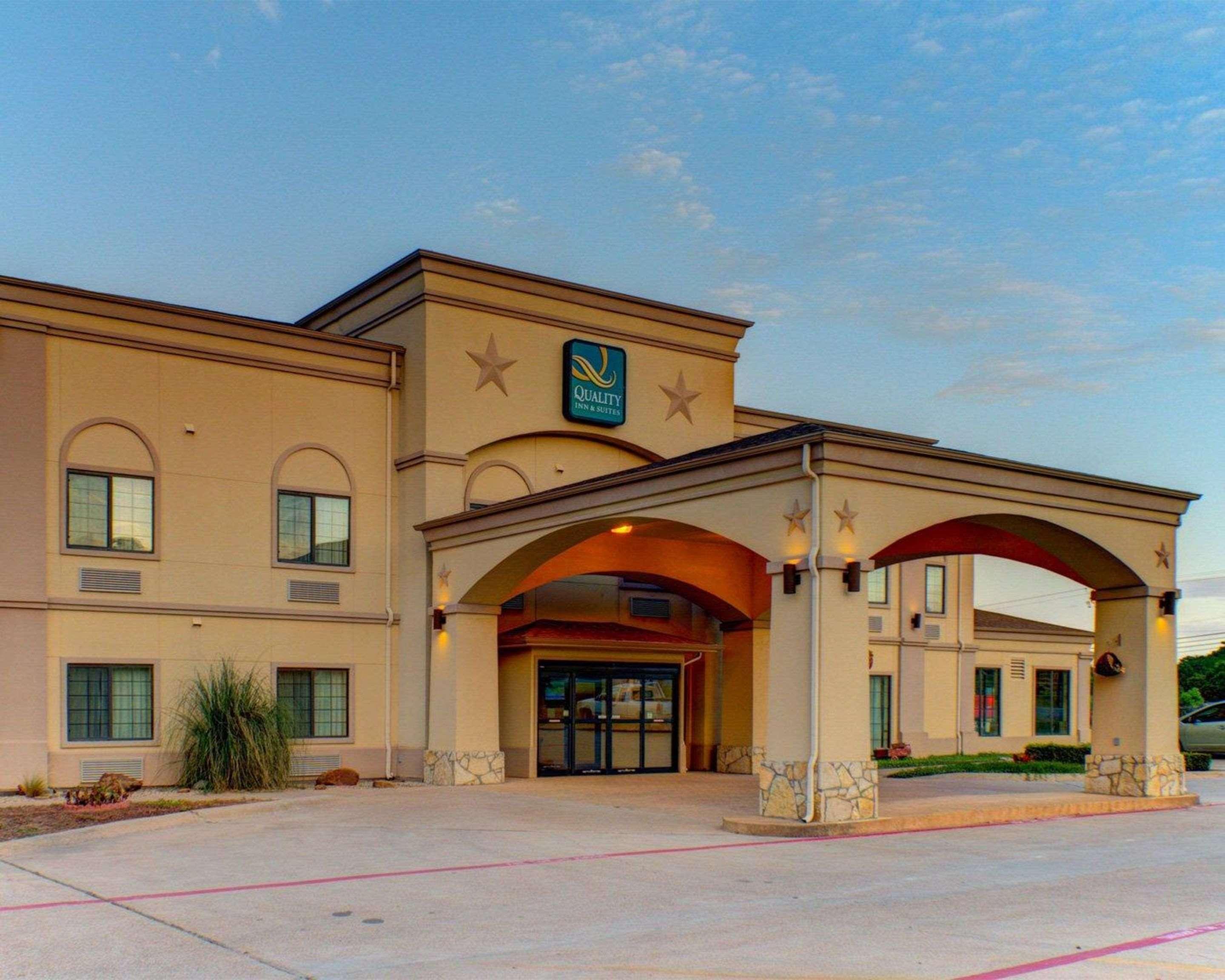 Quality Inn & Suites - Glen Rose Exteriör bild