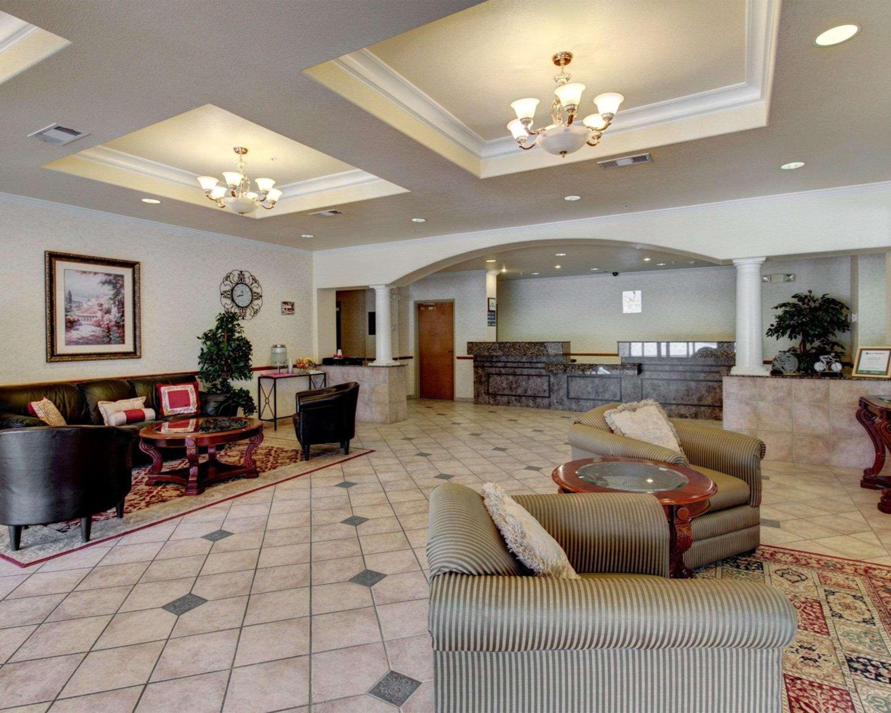 Quality Inn & Suites - Glen Rose Exteriör bild
