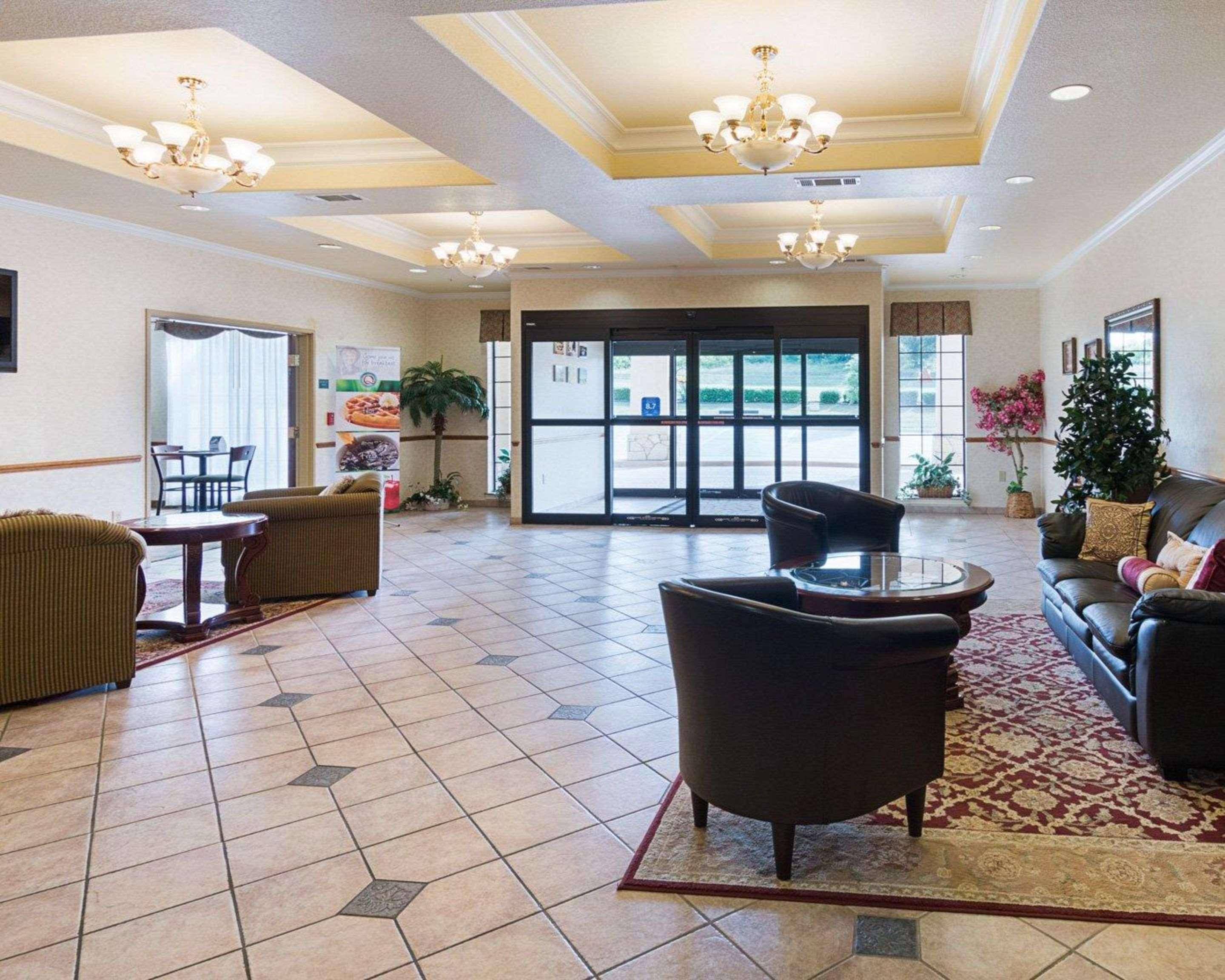 Quality Inn & Suites - Glen Rose Exteriör bild
