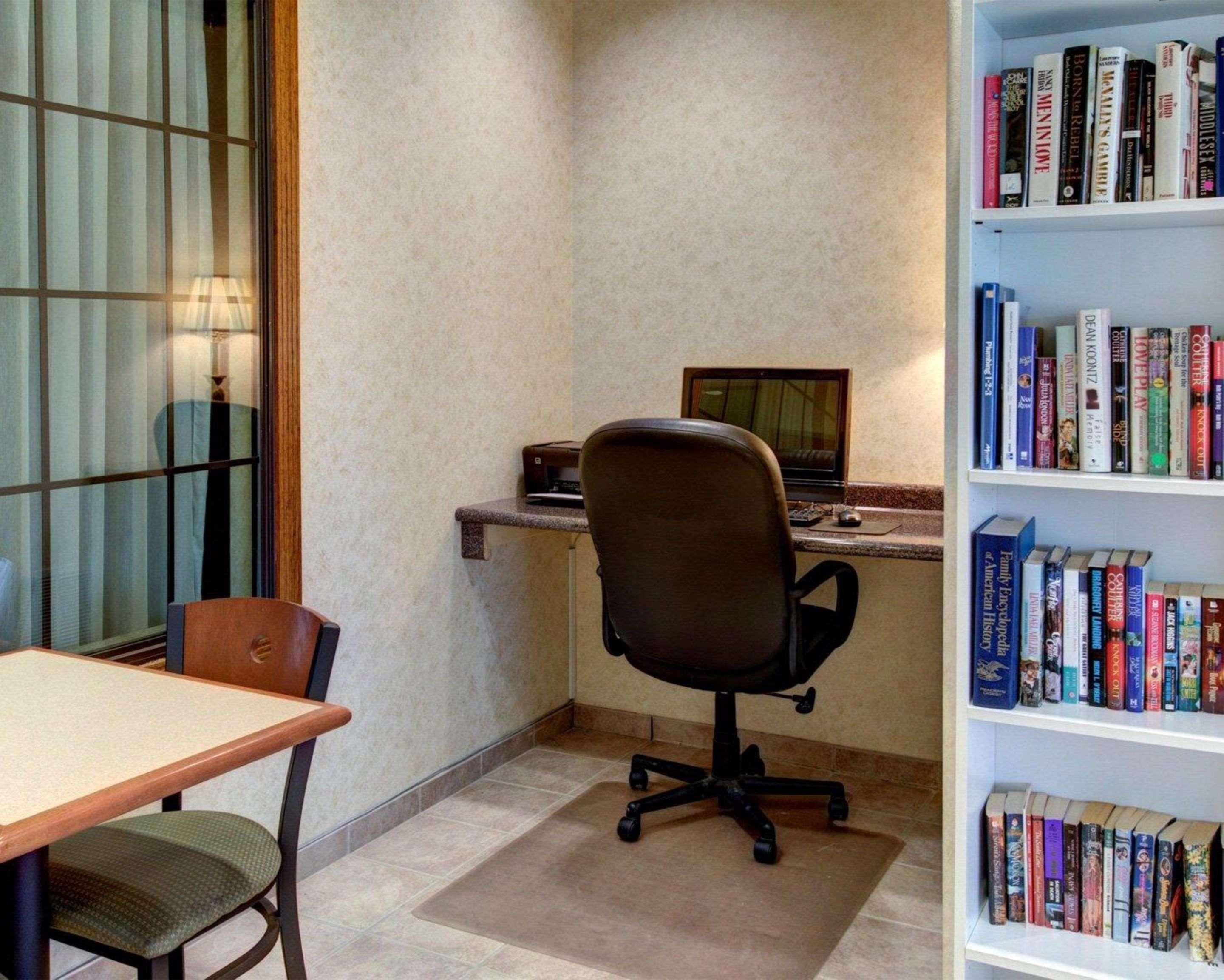 Quality Inn & Suites - Glen Rose Exteriör bild